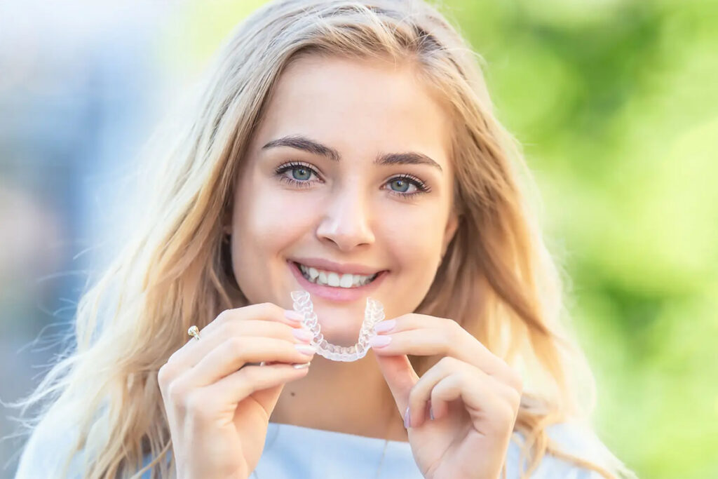 Modern Dentistry of Jupiter | 3 Simple Ways to Easily Travel With Invisalign in Jupiter Modern Dentistry of Jupiter | 3 Simple Ways to Easily Travel With Invisalign in Jupiter